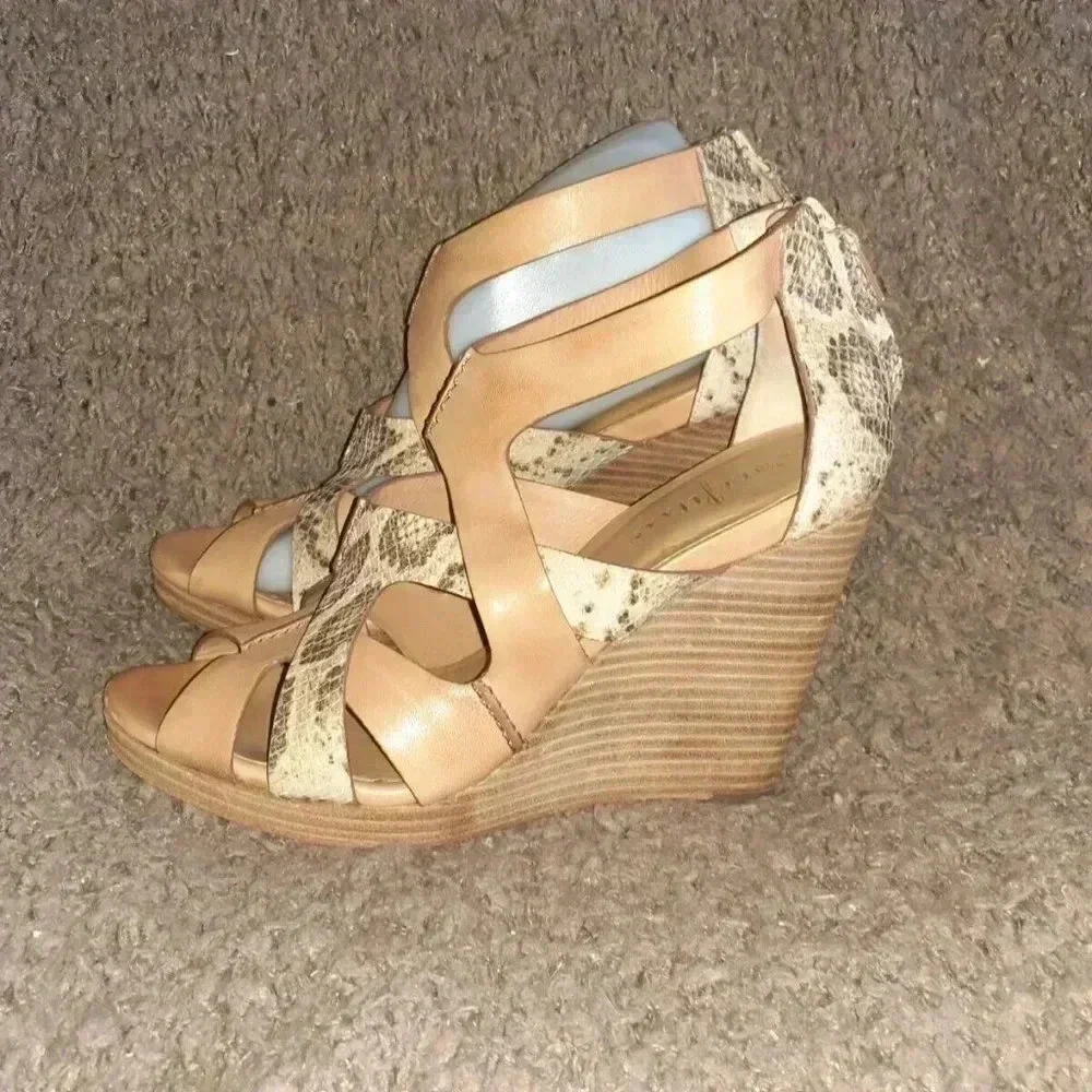 COLE HAAN AIR-Kimry- Leather Beige Snake Print Wedge Sandal-SZ 10-Excellent
